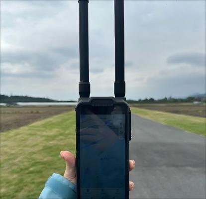 3 km Radius Detecting 10 drones simultaneously Anti Drone System Handheld/Portable  Core Communication Frequency Bands